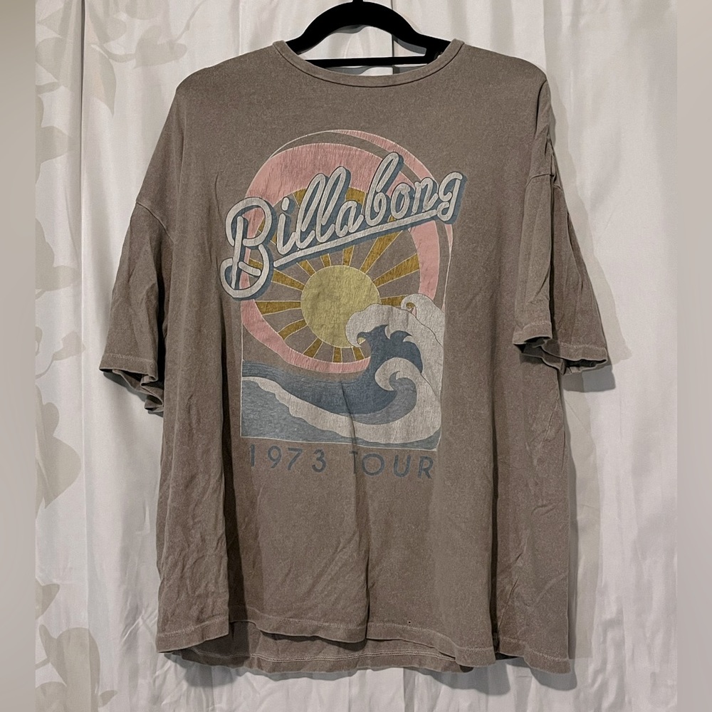 Billabong Graphic Tee!